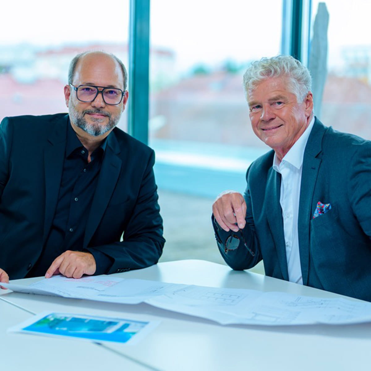 Herr Mahowsky und Herr Edlauer am Beratungstisch